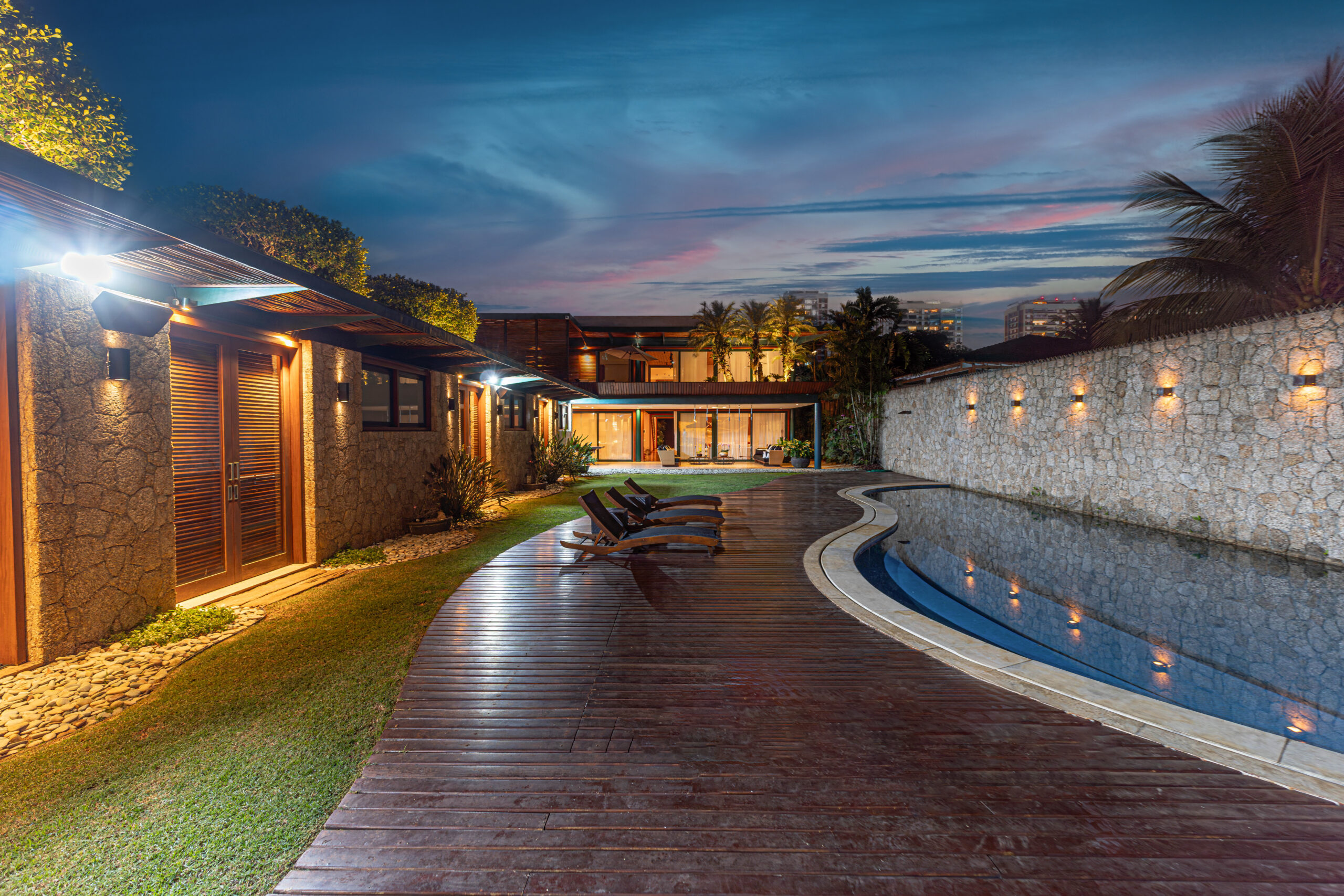 CASA DUPLEX - CONDOMINIO NOVA IPANEMA - BARRA DA TIJUCA