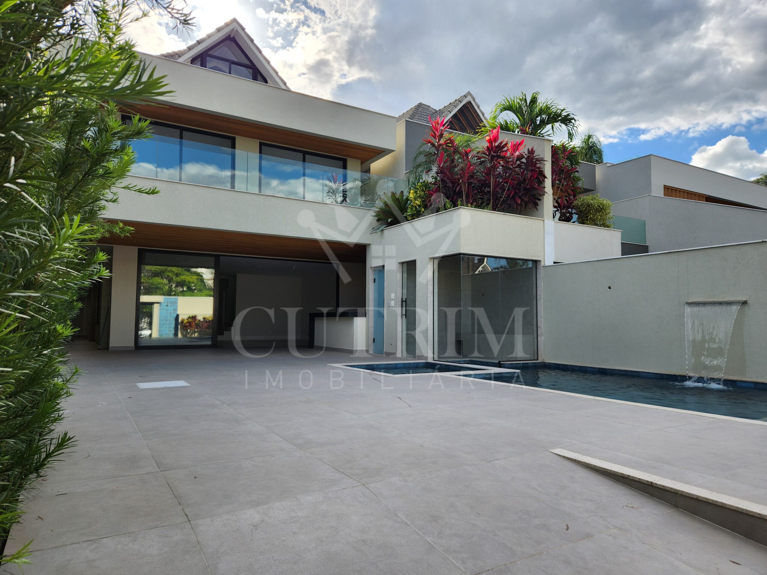 CASA TRIPLEX - CONDOMÍNIO BLUE HOUSES - BARRA DA TIJUCA