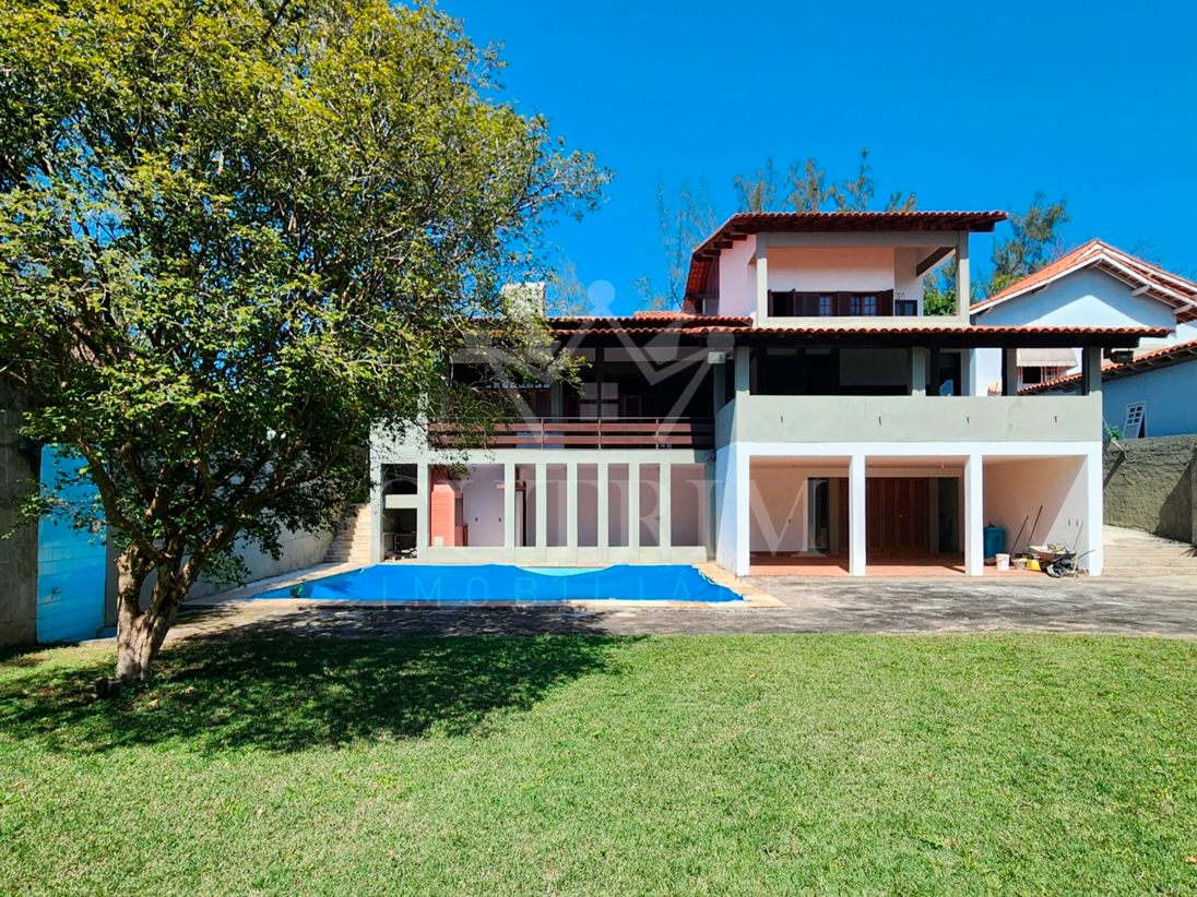 CASA TRIPLEX – CONDOMÍNIO AROUCA – BARRA DA TIJUCA