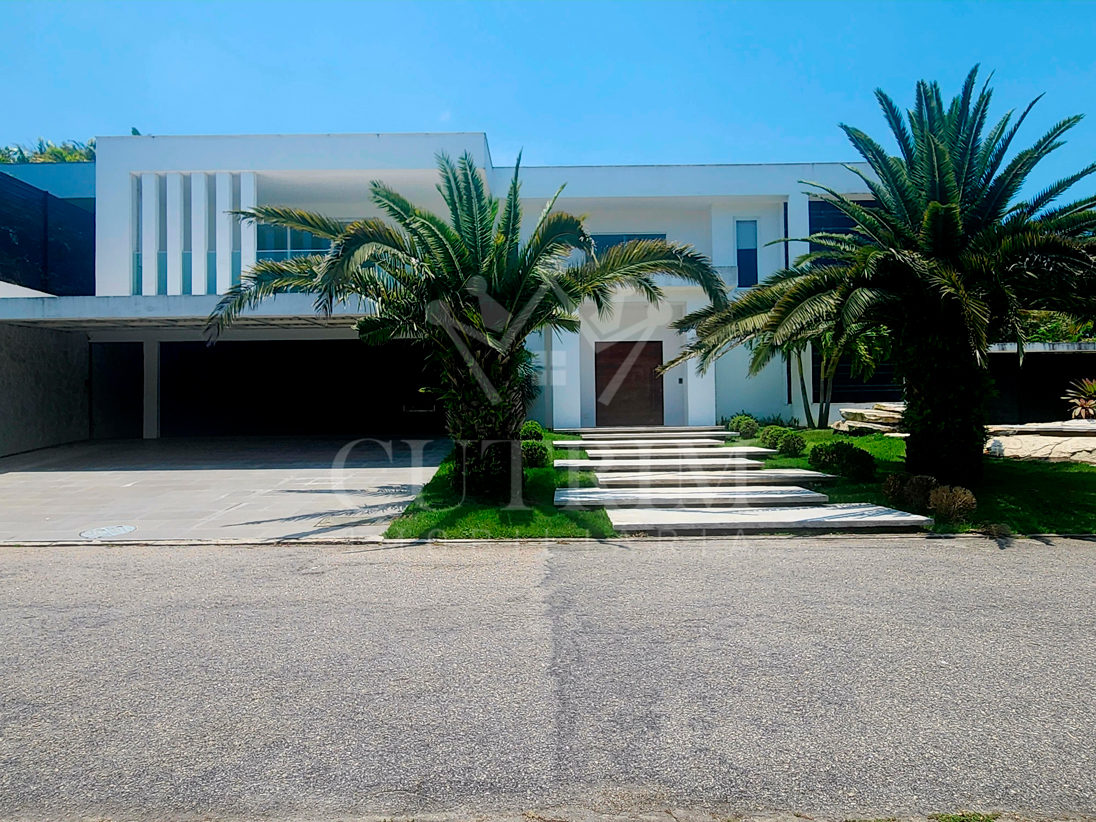 CASA TRIPLEX – CONDOMINIO MALIBU - BARRA DA TIJUCA