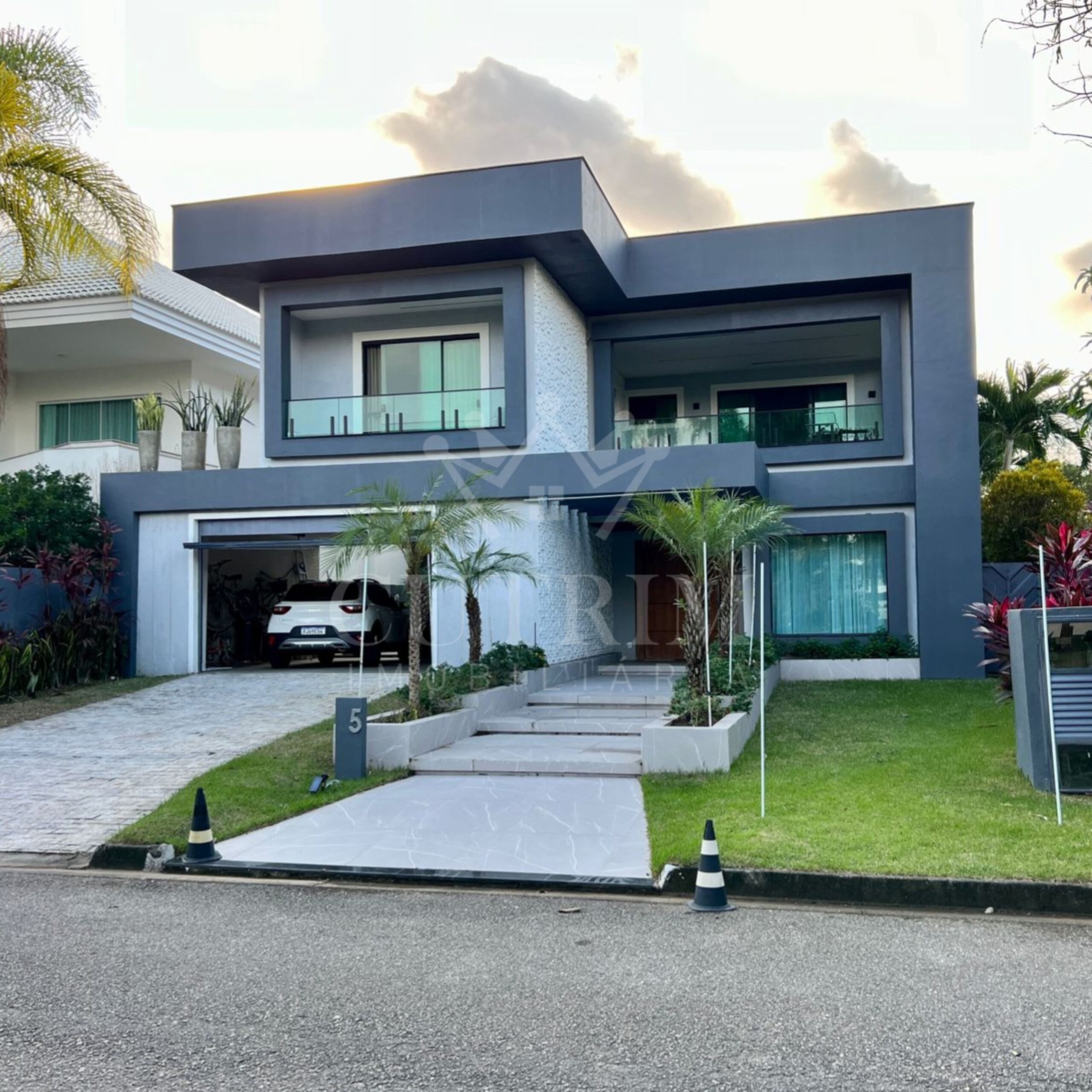 CI0090 – CASA DUPLEX – CONDOMÍNIO QUINTAS DO RIO – BARRA DA TIJUCA – 4 SUÍTES – R$ 7.000.000,00