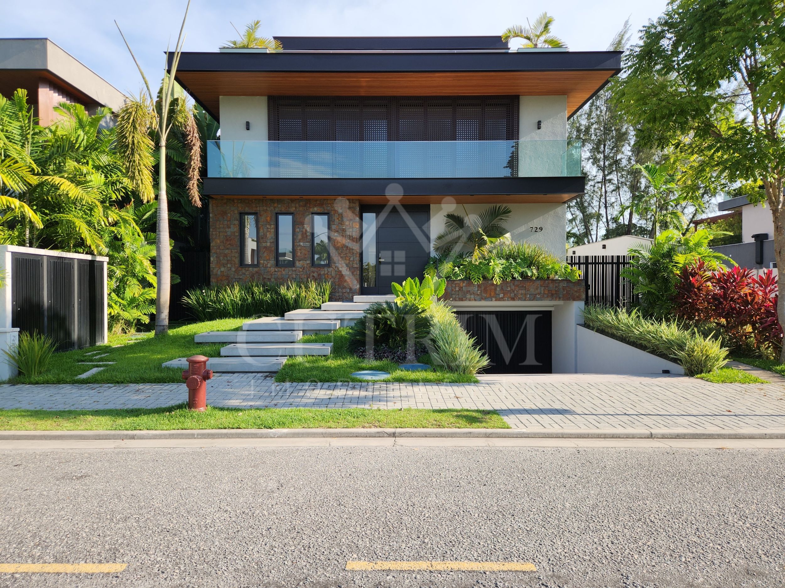 CASA TRIPLEX – CONDOMÍNIO ALPHAVILLE – BARRA DA TIJUCA